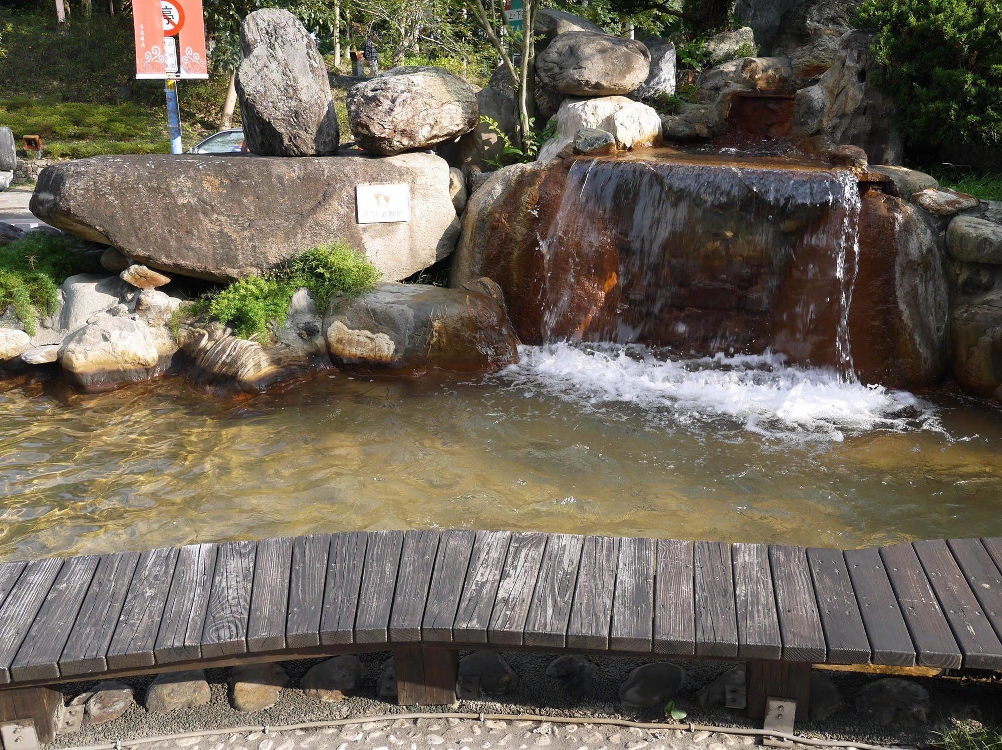 Hua Ge Hot Spring Hotel Csiaohszi Kültér fotó